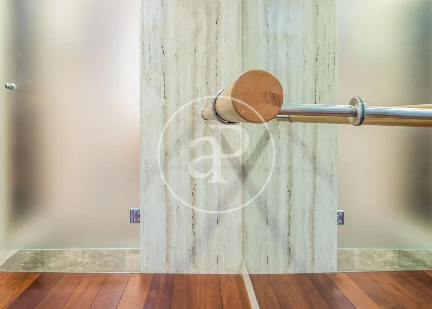 Habitación de Casa adosada en venta en Barcelona con Aire acondicionado, Calefacción y Jardín privado