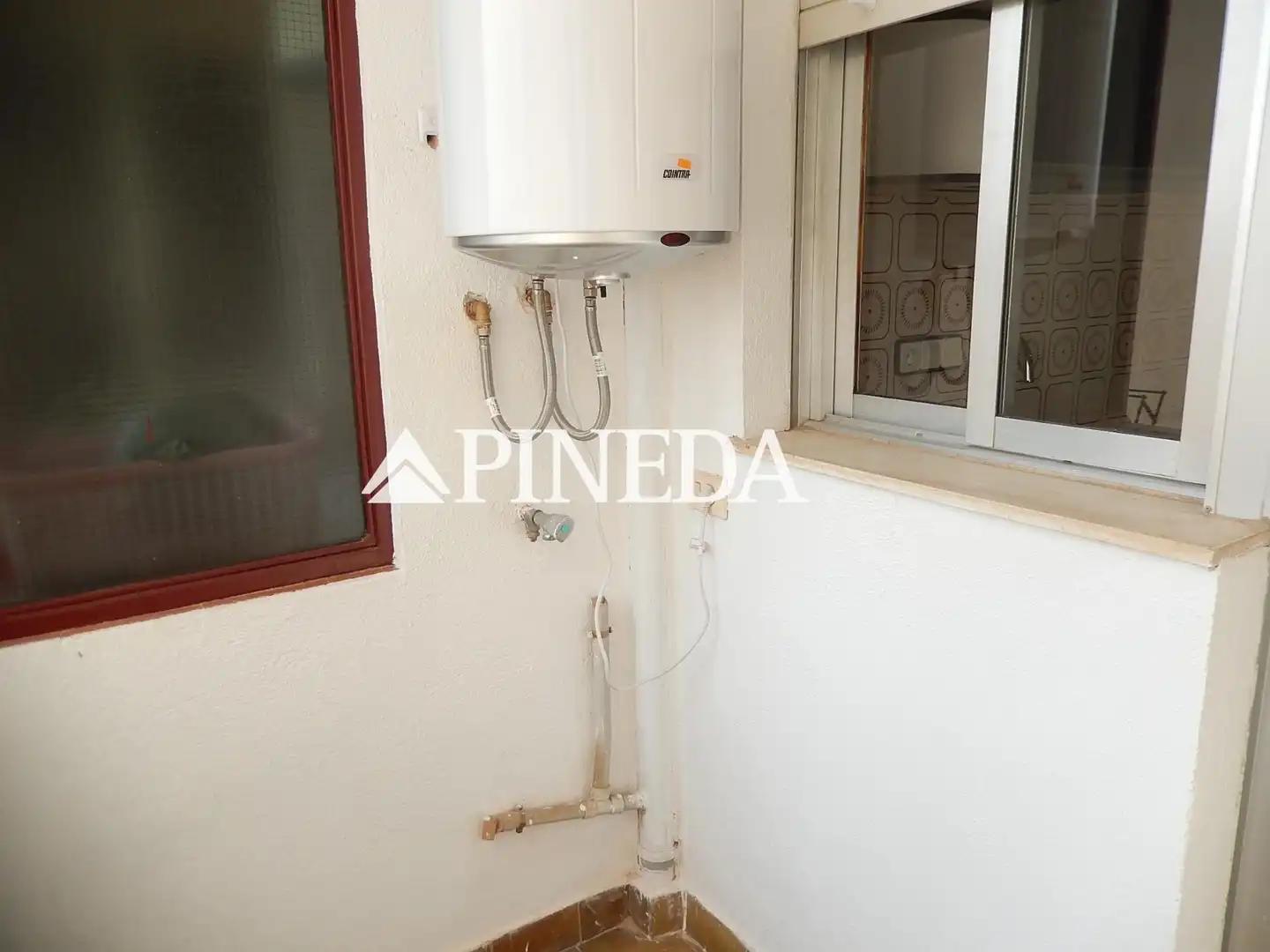 Balcony of Flat for sale in Casco Antiguo