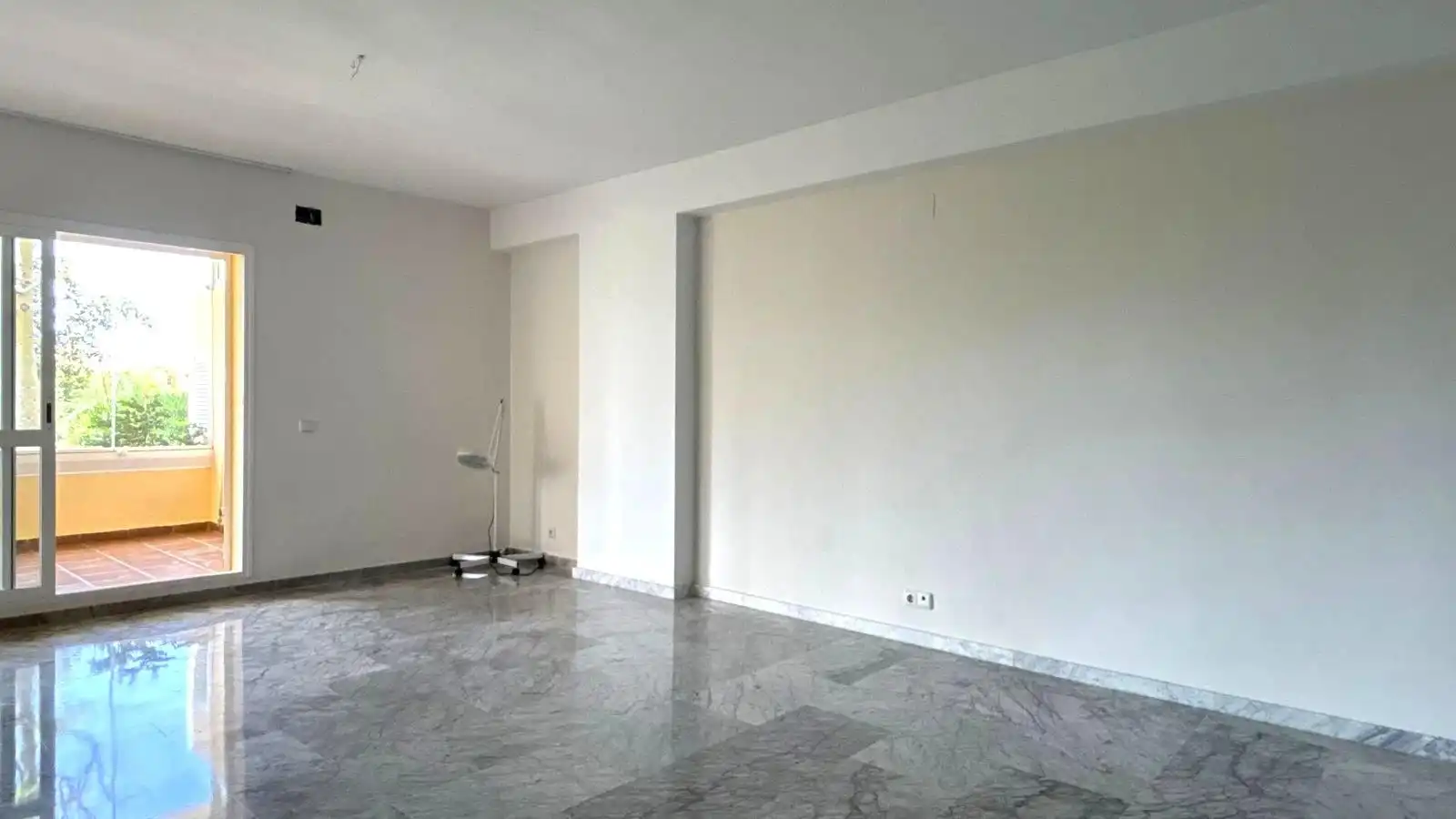 Apartamento de alquiler en Marbella con Aire acondicionado, Terraza y Piscina comunitaria
