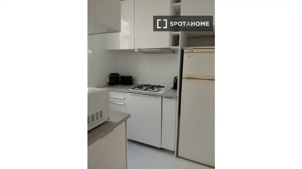 Kitchen of Flat for rent in Madrid  with Air Conditioner, Heating and Furnished