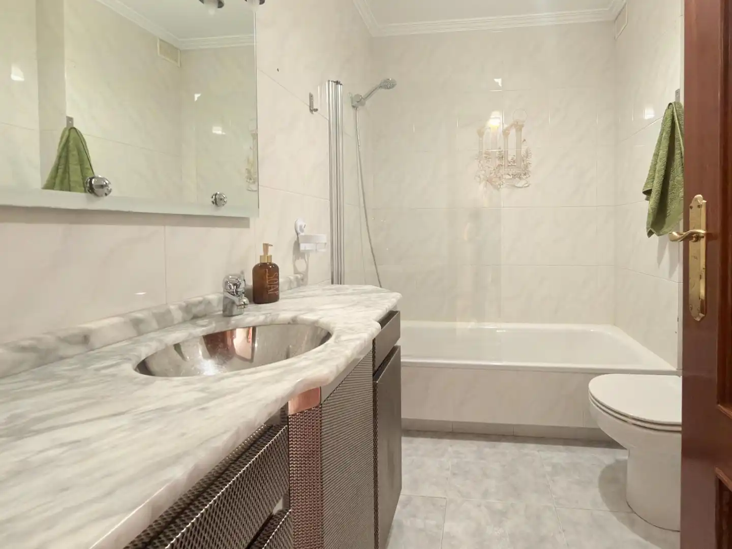 Flat with terrace to rent in Calle de Ourense, imagen 18