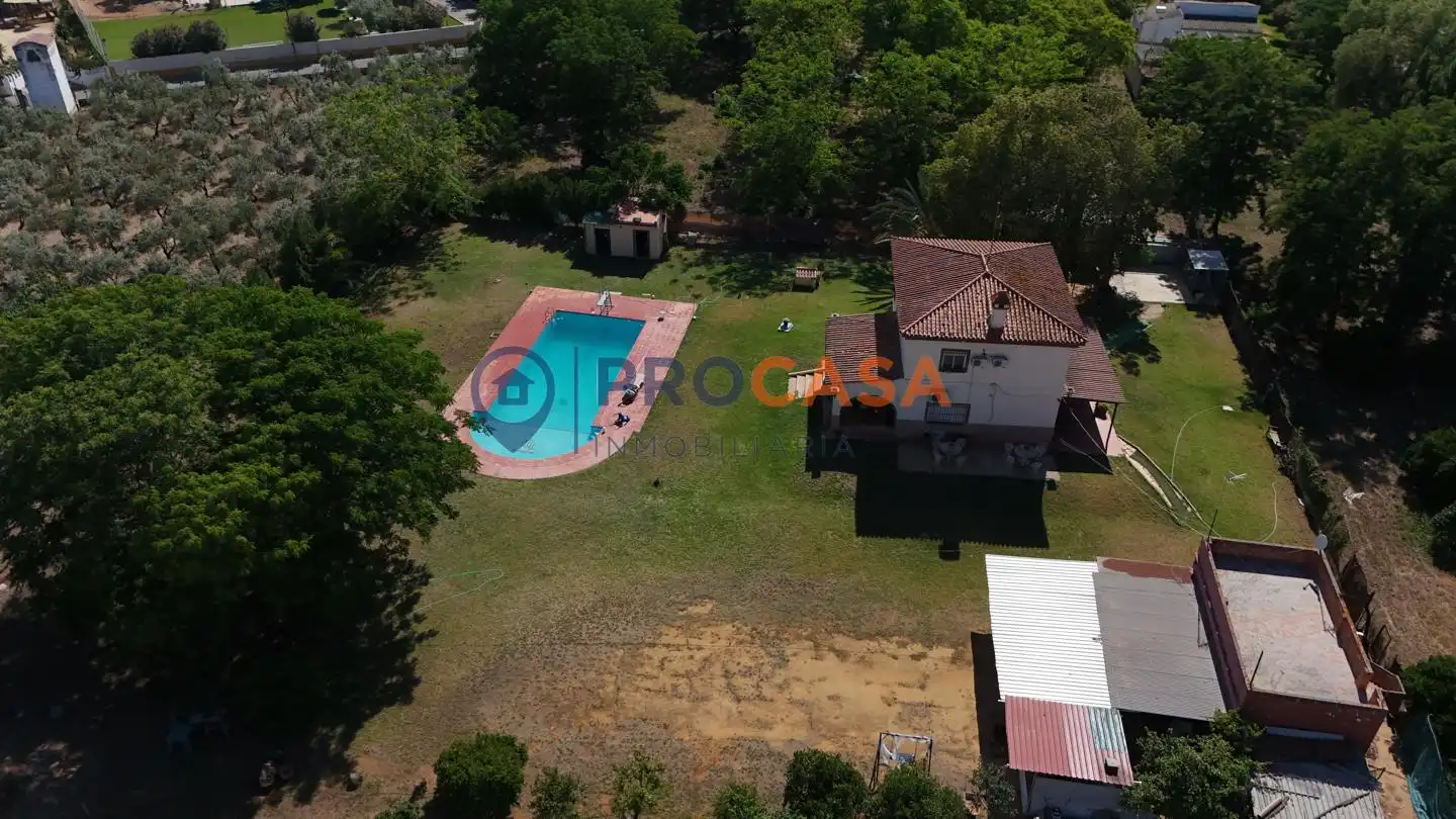 Finca rústica en venta en Utrera