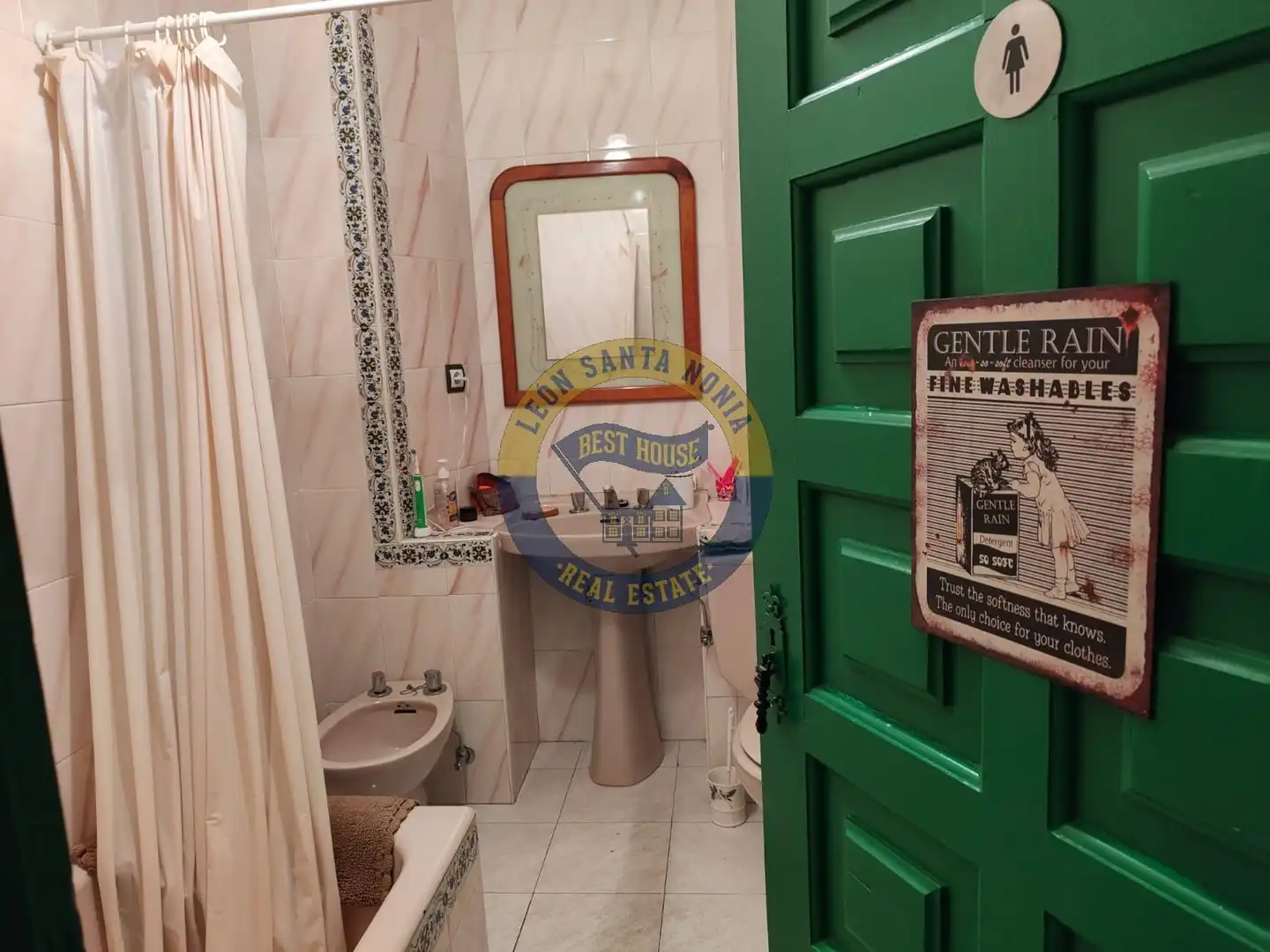 Bany de Casa o xalet en venda en Soto y Amío amb Calefacció, Jardí privat i Moblat