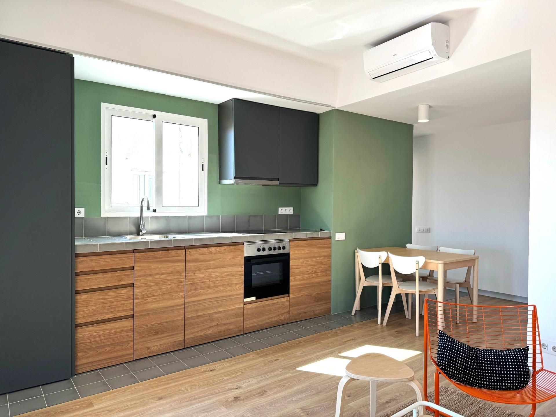 Attic to rent in El Gall