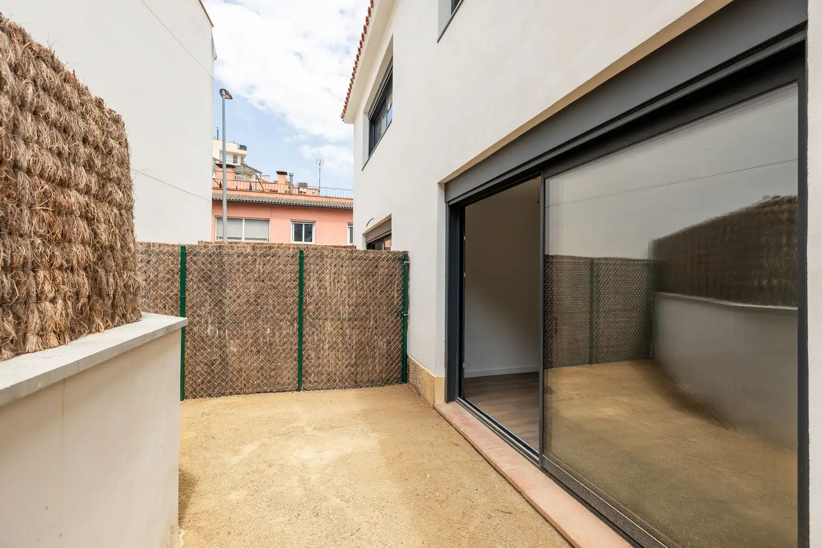 Adossat amb terrassa en venda a Calle Jacint Verdaguer, imagen 3