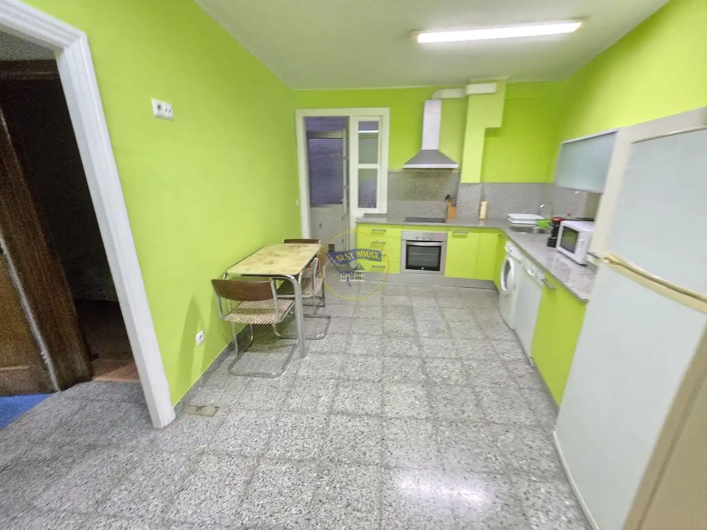 Flat for rent in Calle XOSE BAR BOO, Plaza Industria