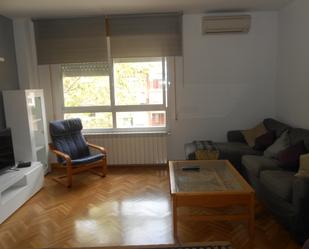 Living room of Flat to rent in  Madrid Capital  with Air Conditioner