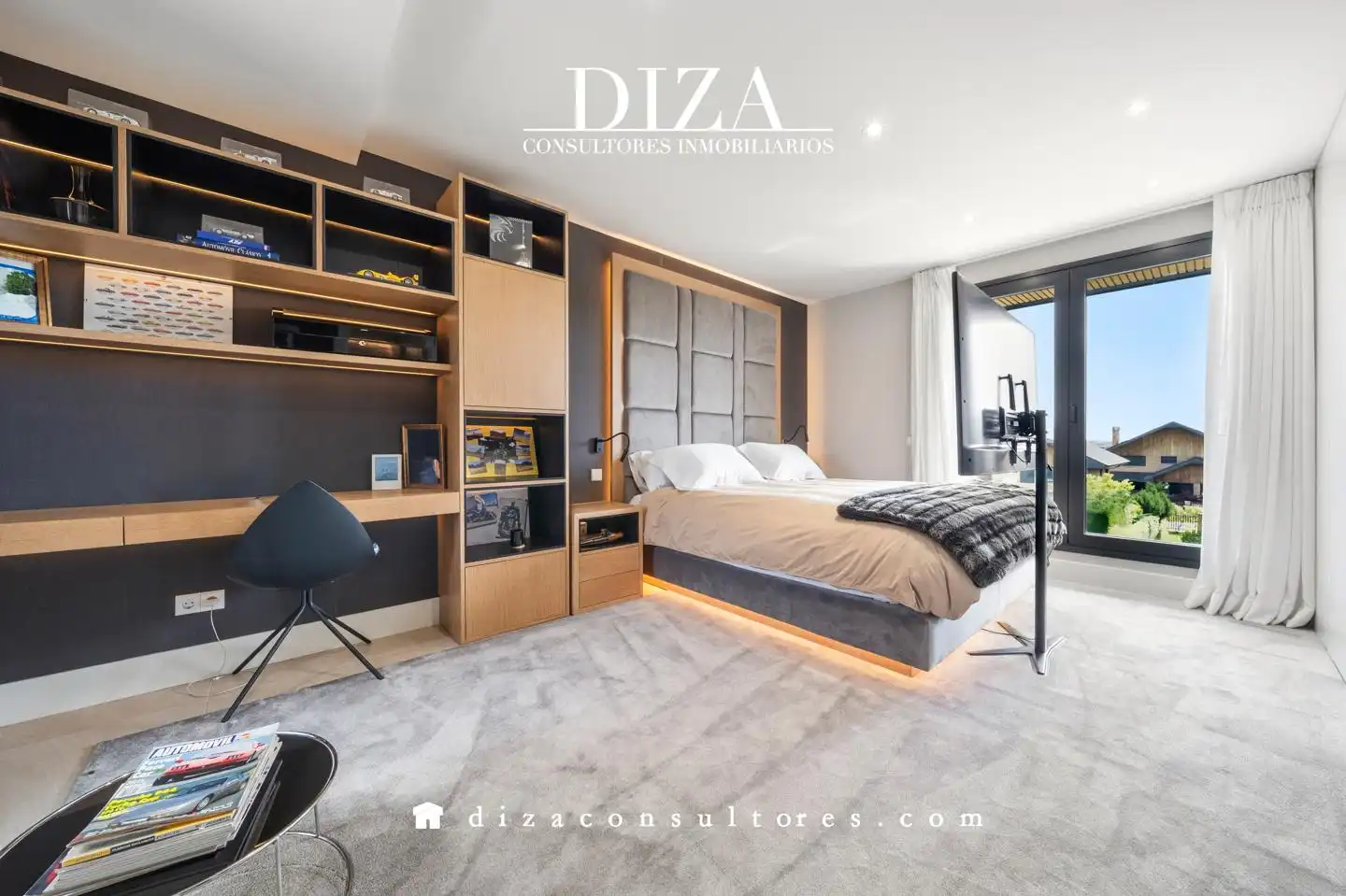 Bedroom of Houses for sale in Las Rozas de Madrid  with Air Conditioner, Heating and Private garden