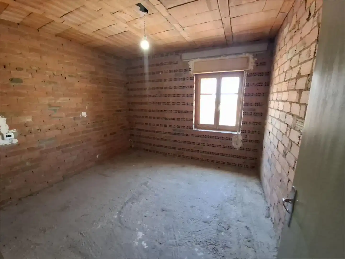 Piso en venta en Bustillo del Páramo con Parquet, Trastero y Amueblado