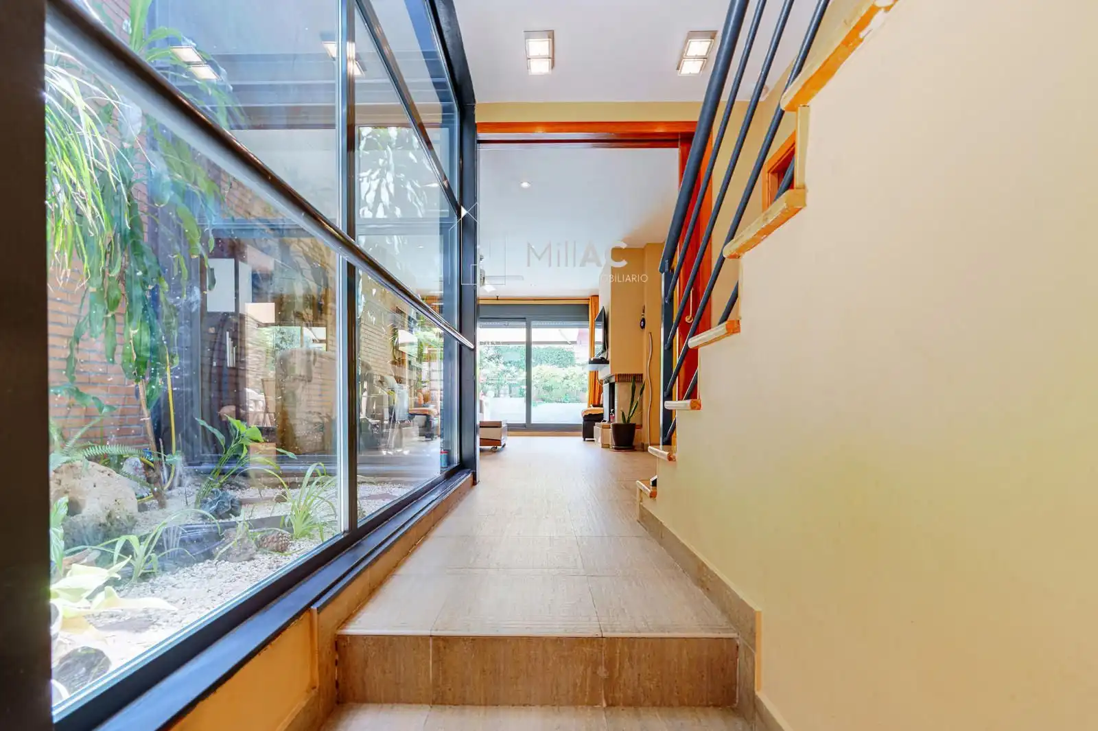 Casa adosada en venta en Madrid con Aire acondicionado, Calefacción y Jardín privado