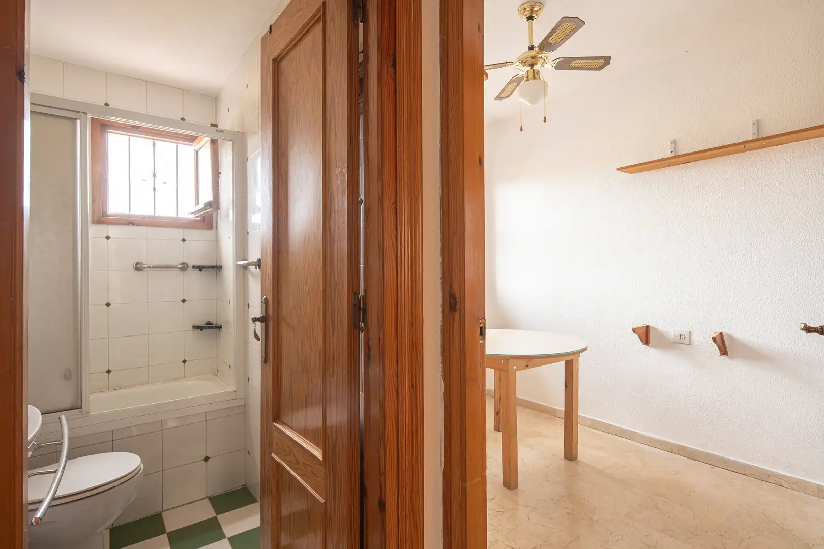 Bathroom of Houses for sale in Genil