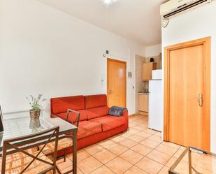 Sala d'estar de Estudi de lloguer en  Barcelona Capital amb Aire condicionat, Calefacció i Balcó