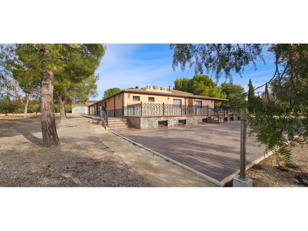 Exterior view of House or chalet for sale in Jumilla  with Air Conditioner, Heating and Private garden