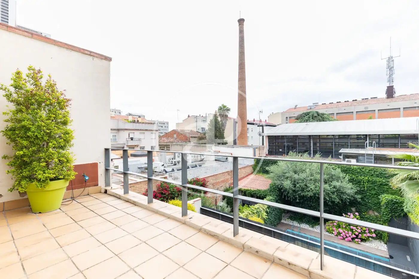 Terrassa de Casa adosada en venda en Sabadell amb Aire condicionat, Calefacció i Jardí privat