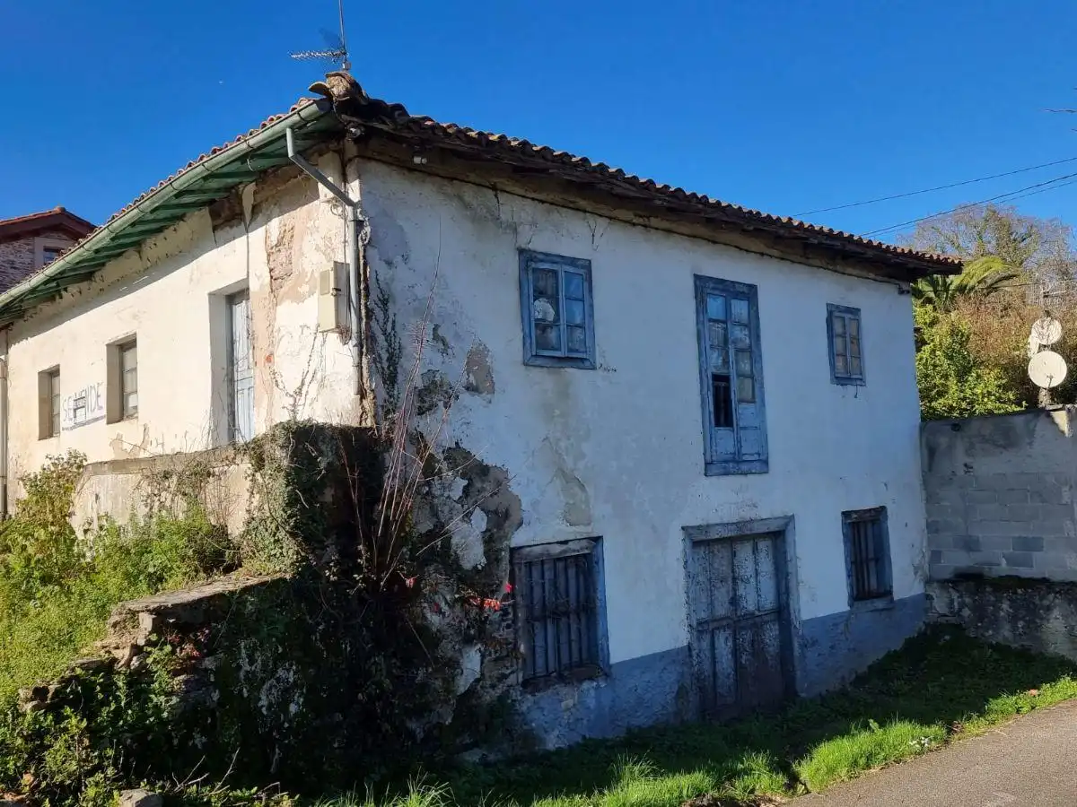 Haus zum Verkauf in Selorio - Tornón