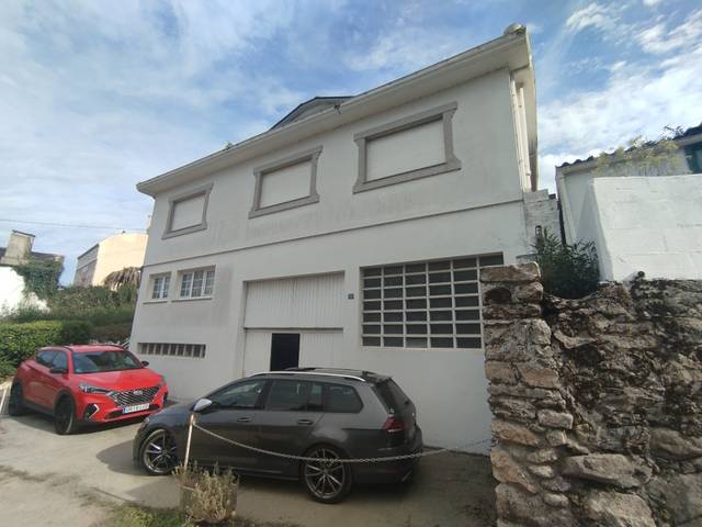 Casa-chalet en Venta en Viveiro