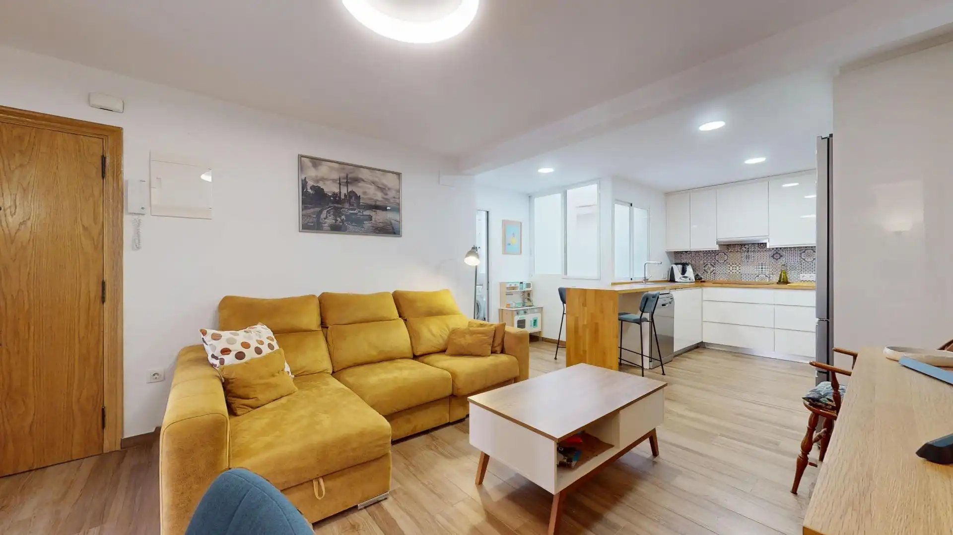 Living room of Flat for sale in Elche / Elx  with Air Conditioner and Balcony