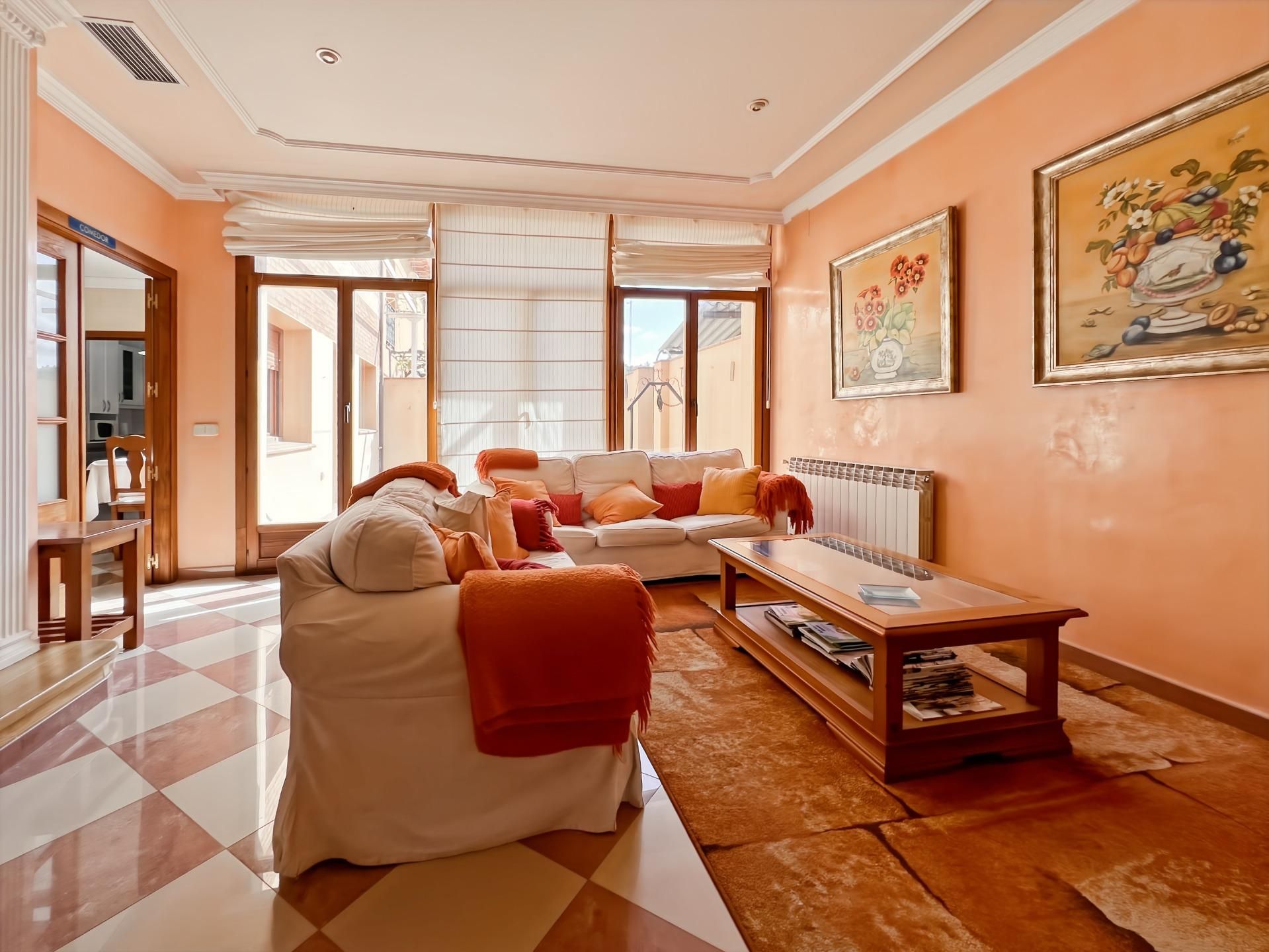 Living room of Building for sale in Buitrago del Lozoya