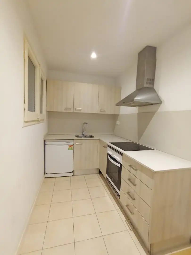 Cocina de Piso en venta en Barcelona con Calefacción y Horno