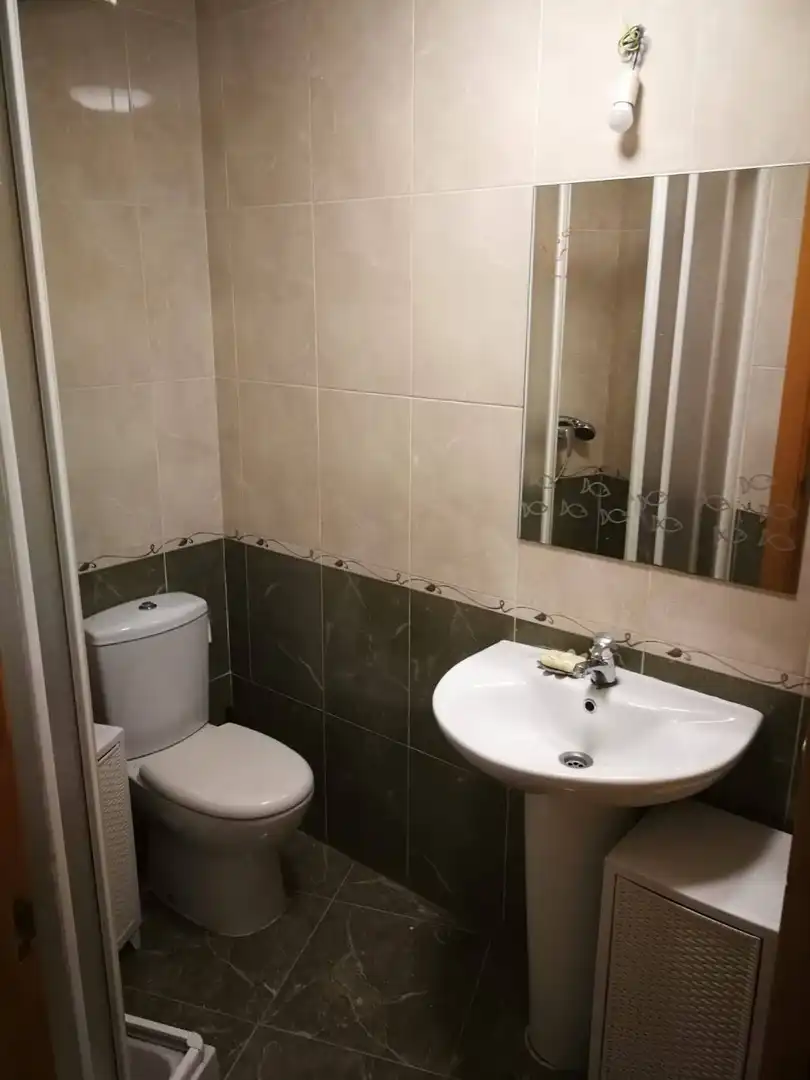 Baño de Piso en venta en Villares de la Reina con Calefacción, Horno y Microondas