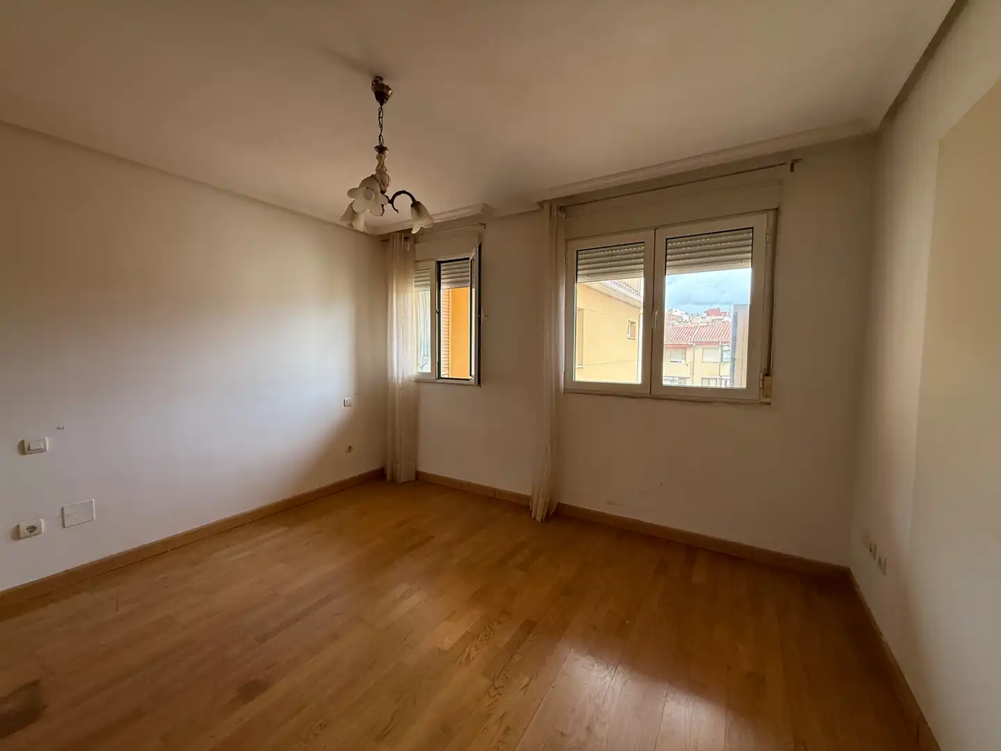 Habitación de Piso en venta en Benavente con Calefacción, Terraza y Balcón