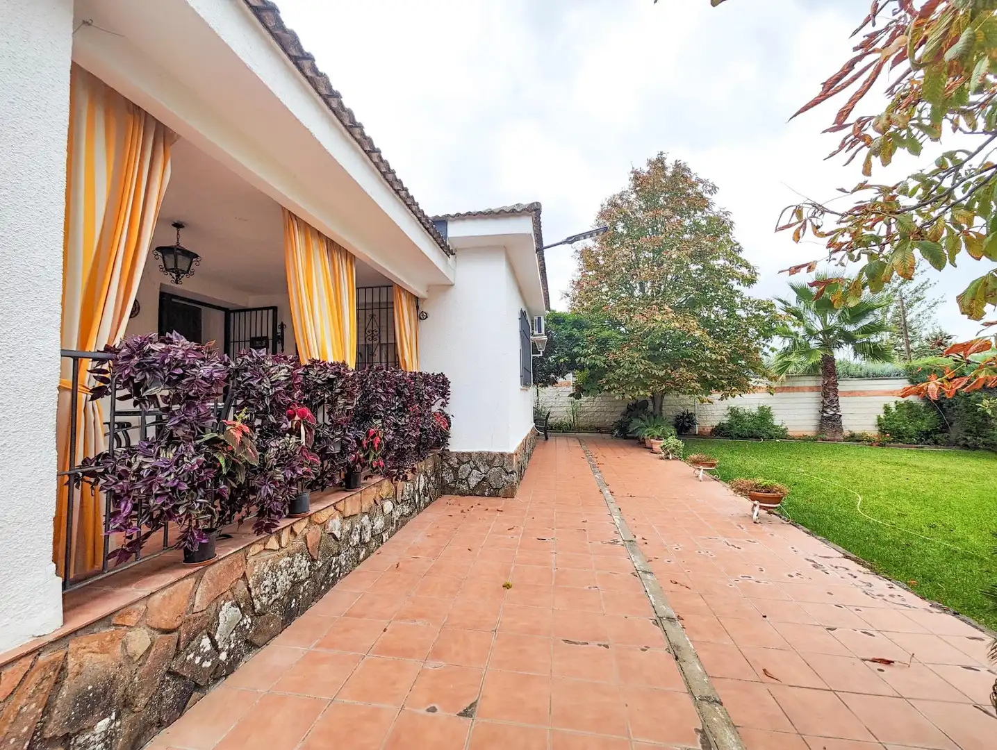 Vista exterior de Casa o chalet en venta en Puertollano con Aire acondicionado, Calefacción y Jardín privado