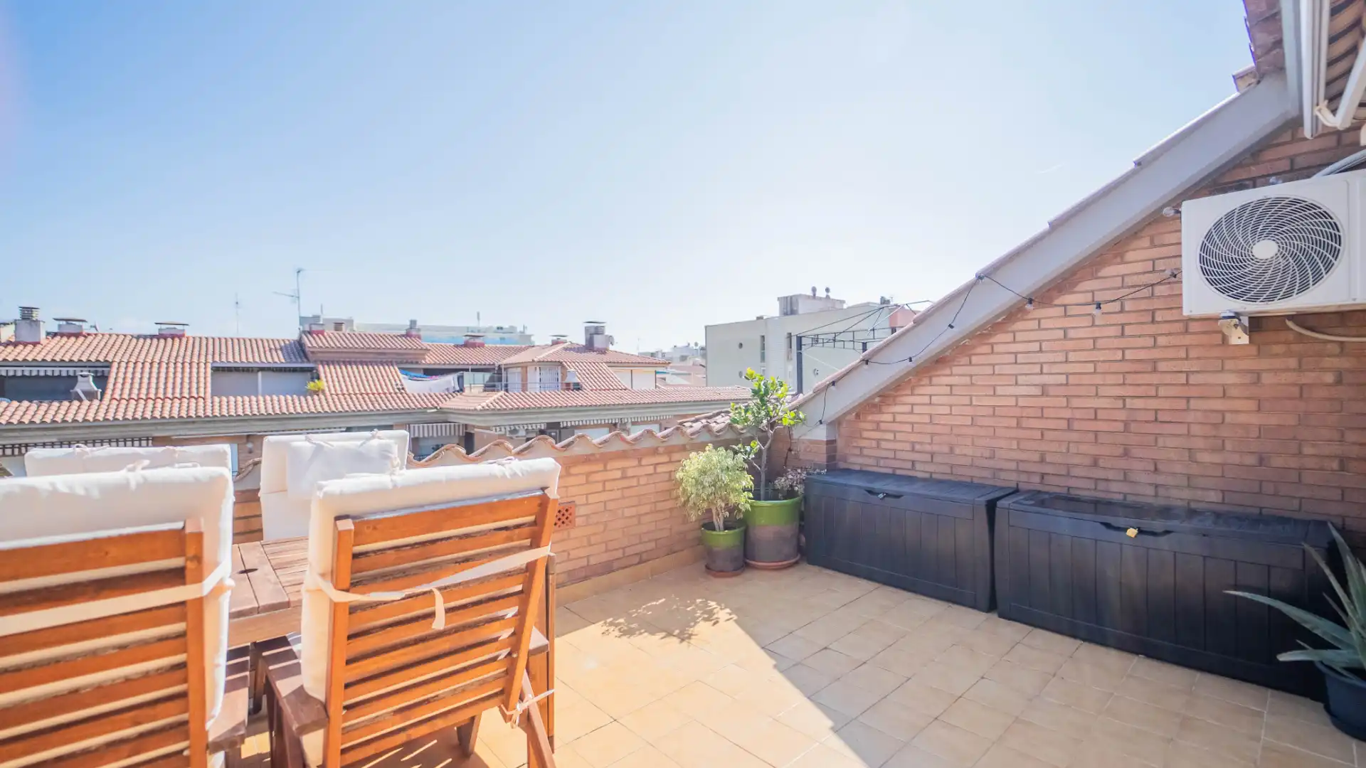 Terrasse von Maisonette zum Verkauf in Pineda de Mar mit Klimaanlage, Heizung und Terrasse