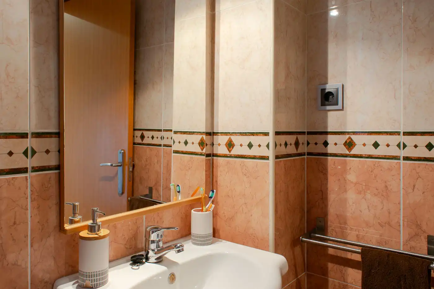 Baño de Casa o chalet en venta en Roda de Berà con Aire acondicionado, Calefacción y Jardín privado