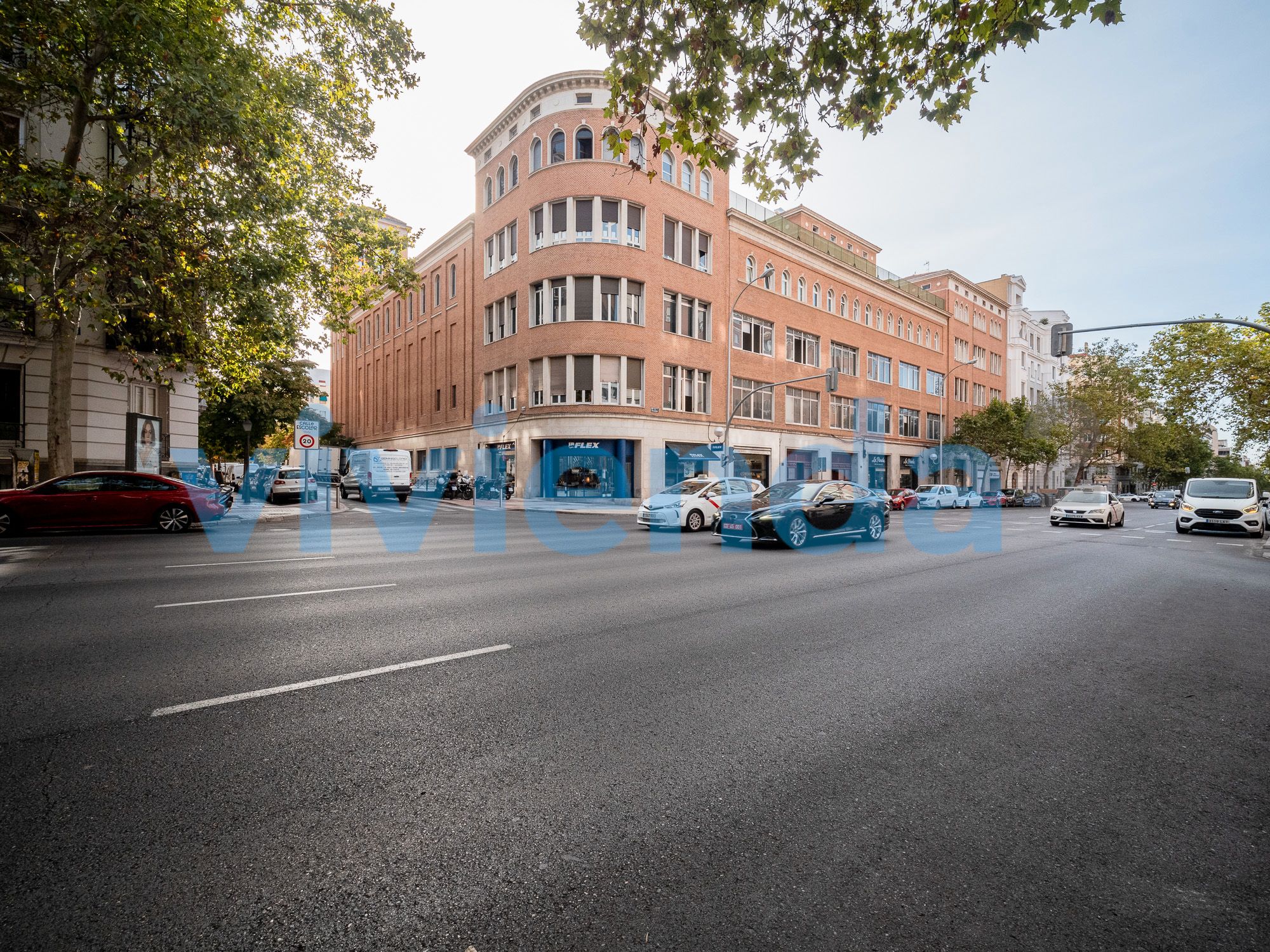 Exterior view of Premises for sale in  Madrid Capital  with Furnished