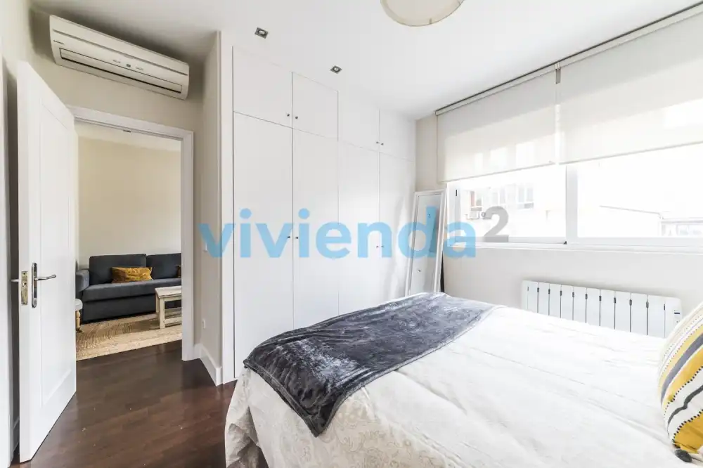 Schlafzimmer von Wohnung zur Miete in Madrid mit Klimaanlage und Heizung