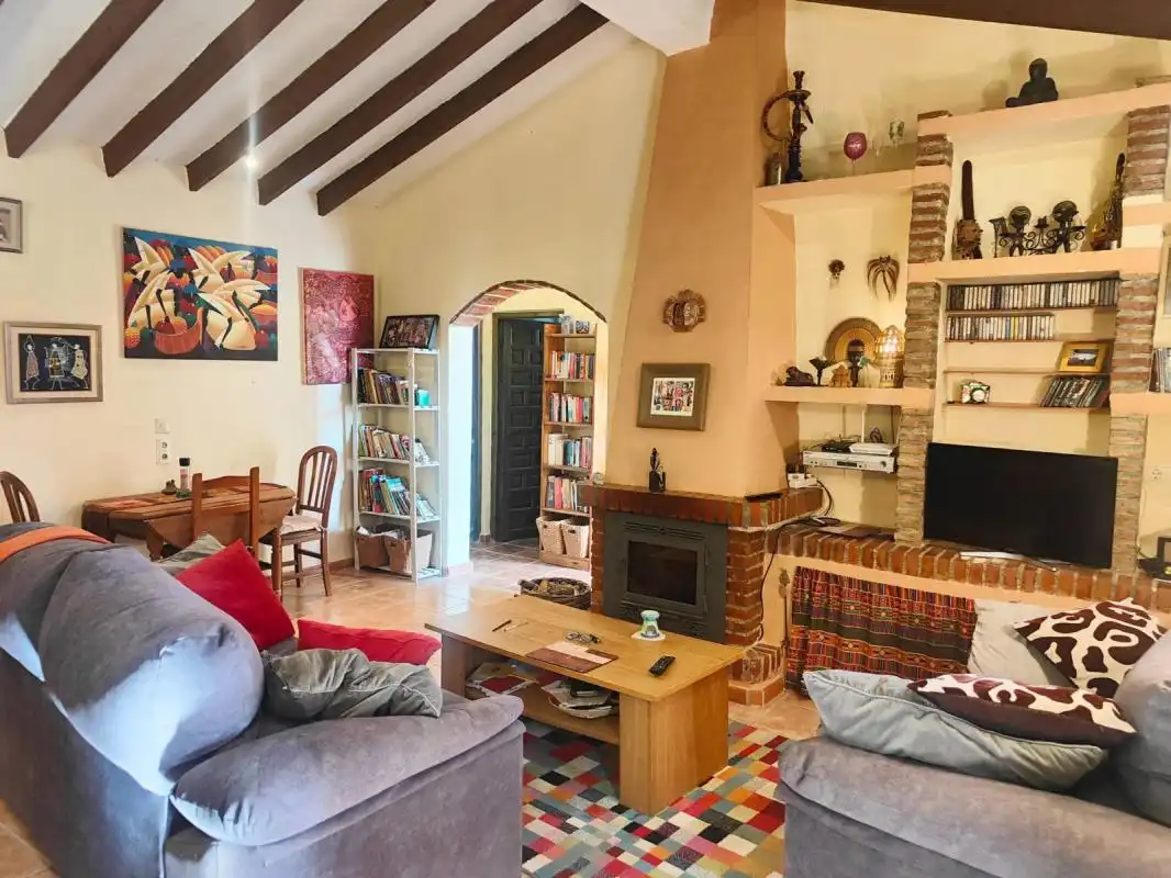 Sala de estar de Casa o chalet en venta en Frigiliana con Aire acondicionado, Calefacción y Jardín privado