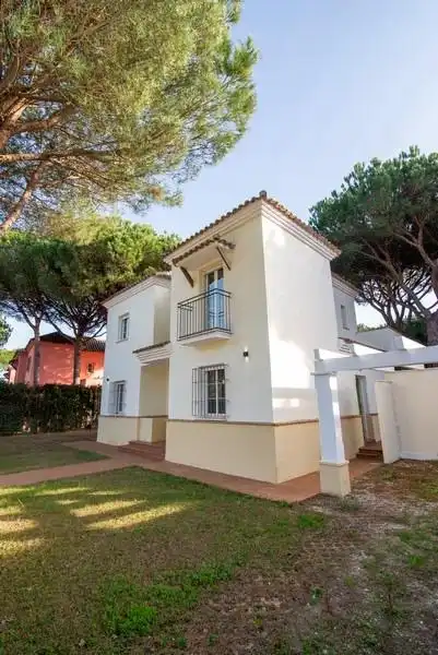 Vista exterior de Casa o chalet en venta en Chiclana de la Frontera con Aire acondicionado, Jardín privado y Trastero