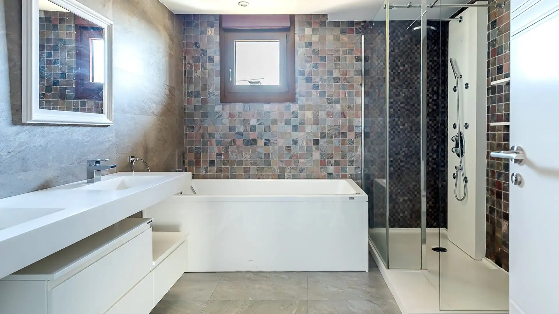 Baño de Casa o chalet de alquiler en Majadahonda con Aire acondicionado, Calefacción y Terraza