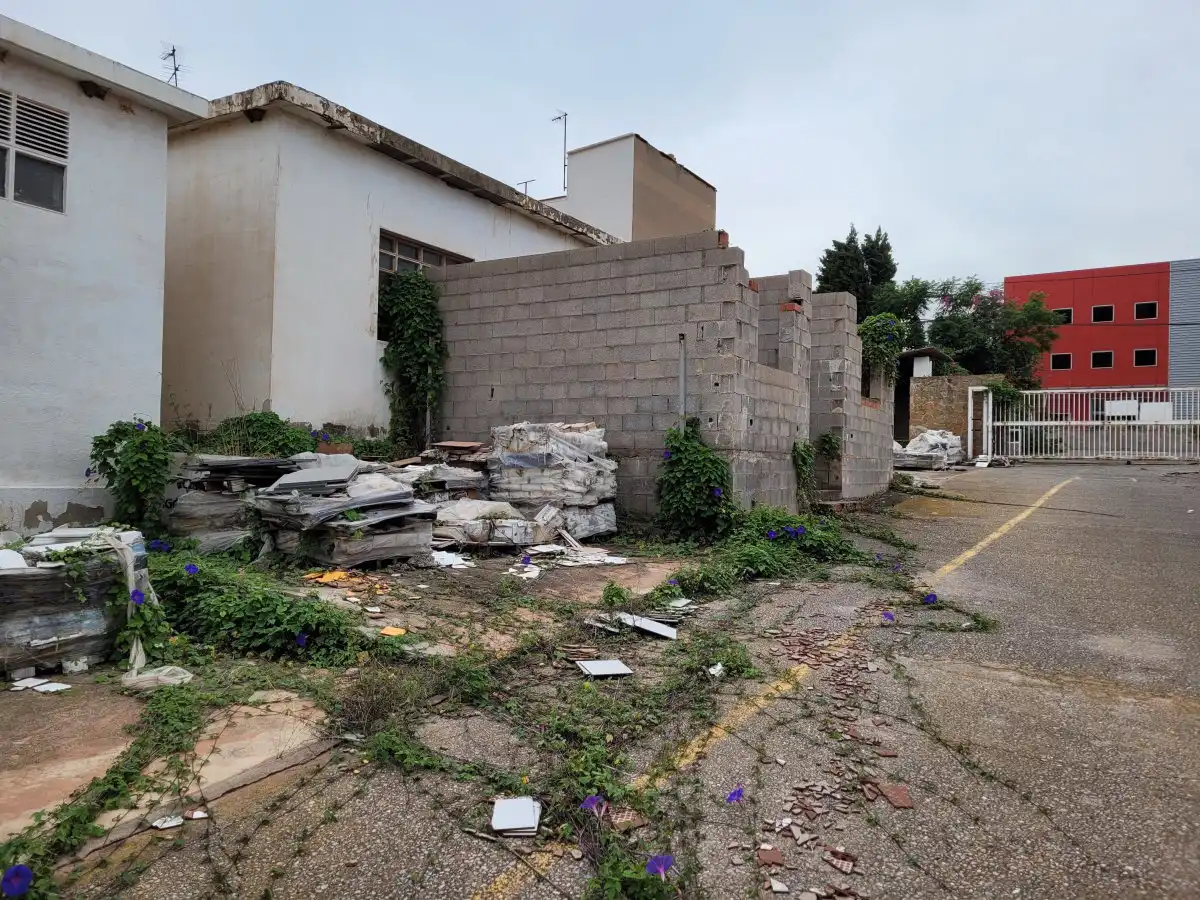 Nave industrial en venta en Oliva, Ribesalbes