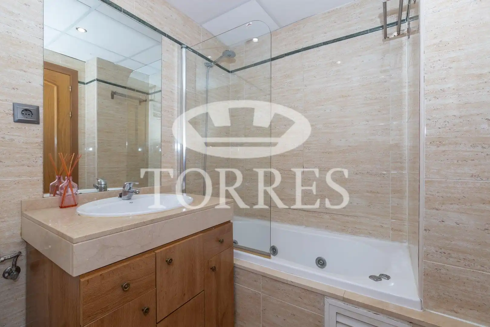 Dormitori de Pis en venda en Málaga amb Aire condicionat, Parquet i Piscina comunitària