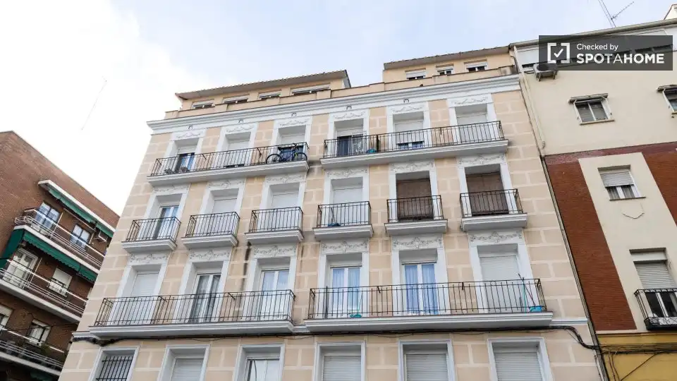 Vista exterior de Pis de lloguer en Madrid amb Aire condicionat, Calefacció i Moblat