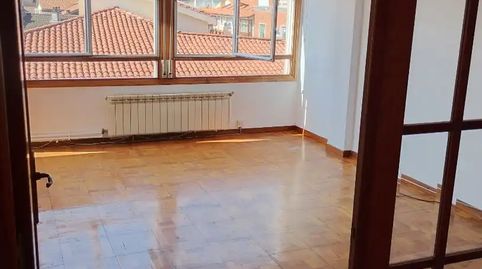 Foto 2 de Piso en venta en Calle Julián Ceballos, 23, Centro, Torrelavega