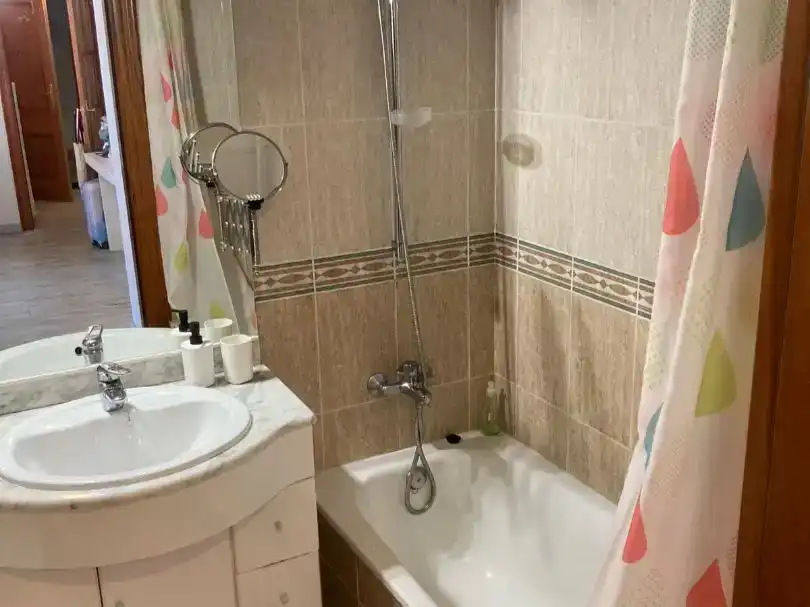 Bany de Pis en venda en Santa Susanna amb Aire condicionat, Piscina i Balcó