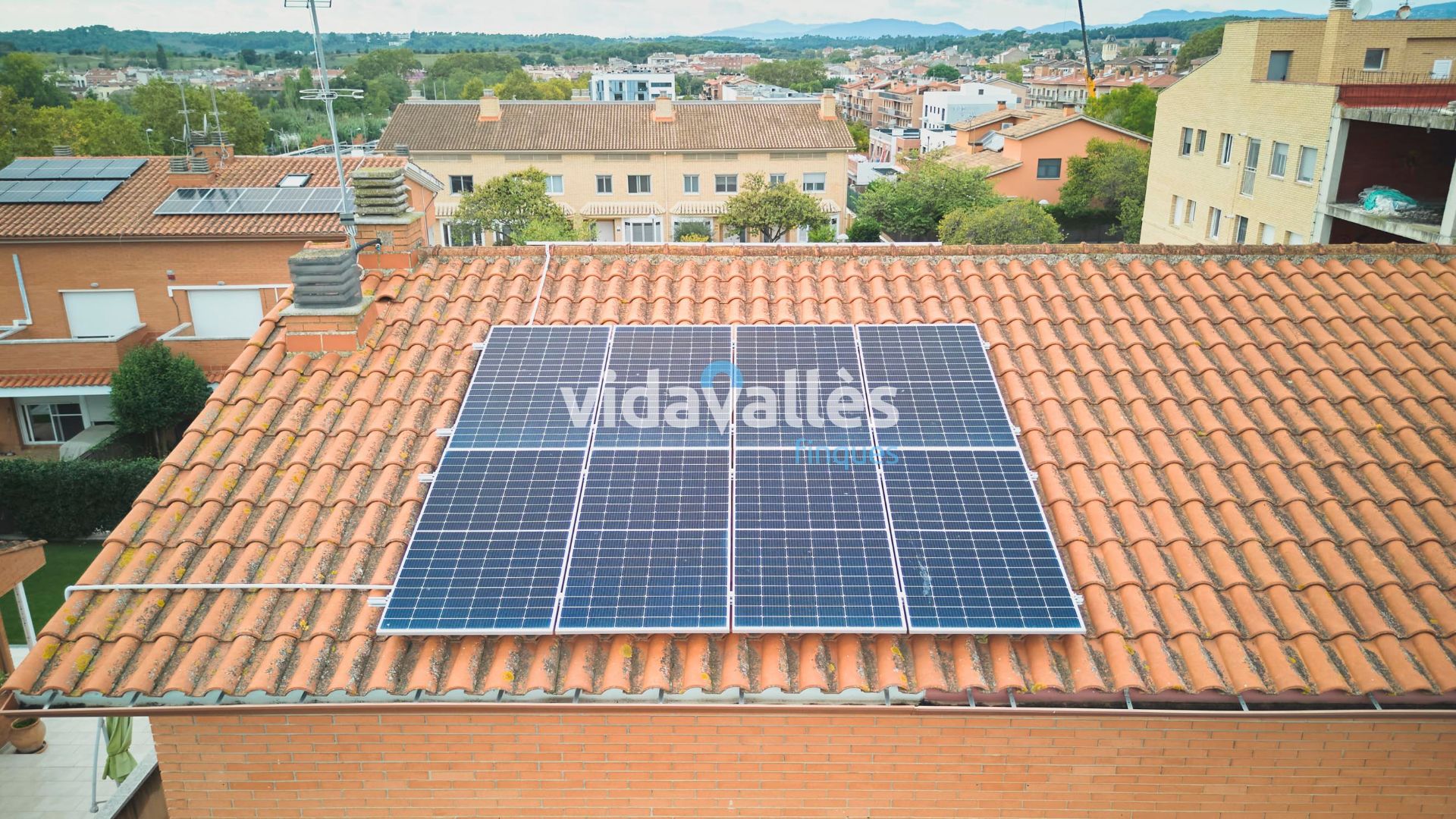 Vista exterior de Casa adosada en venta en Cardedeu con Aire acondicionado, Calefacción y Jardín privado