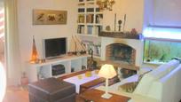 Sala d'estar de Àtic en venda en Estepona amb Terrassa