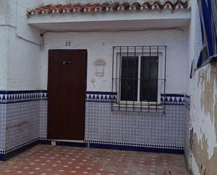 Vista exterior de Casa o xalet en venda en Dos Hermanas amb Terrassa
