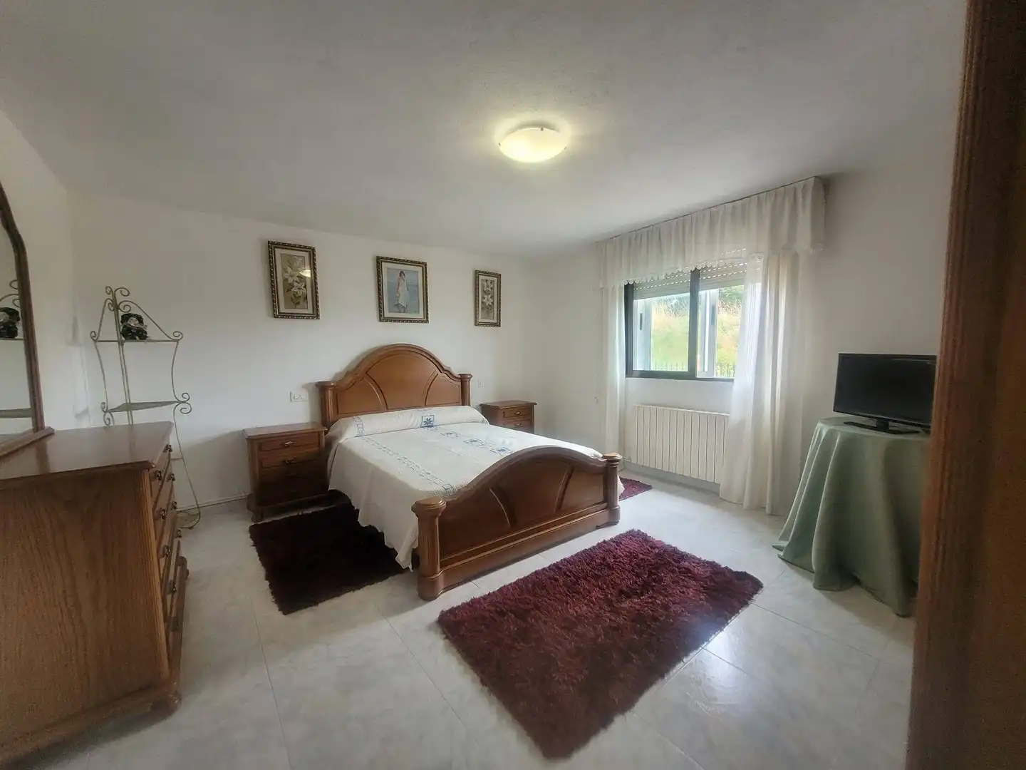 Dormitori de Casa o xalet en venda en A Estrada  amb Jardí privat, Traster i Piscina