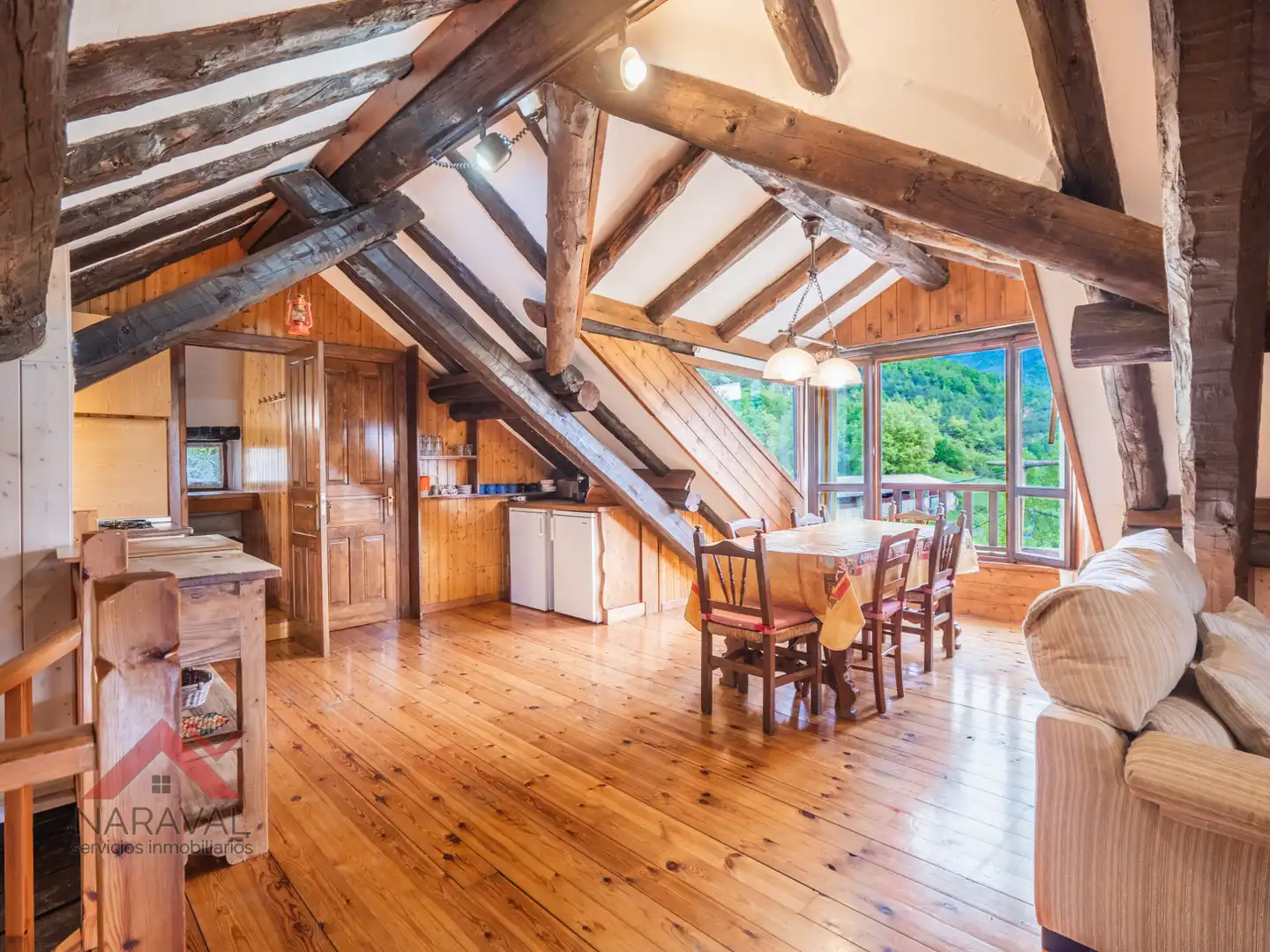 Comedor de Casa o chalet en venta en Fiscal con Aire acondicionado, Calefacción y Jardín privado