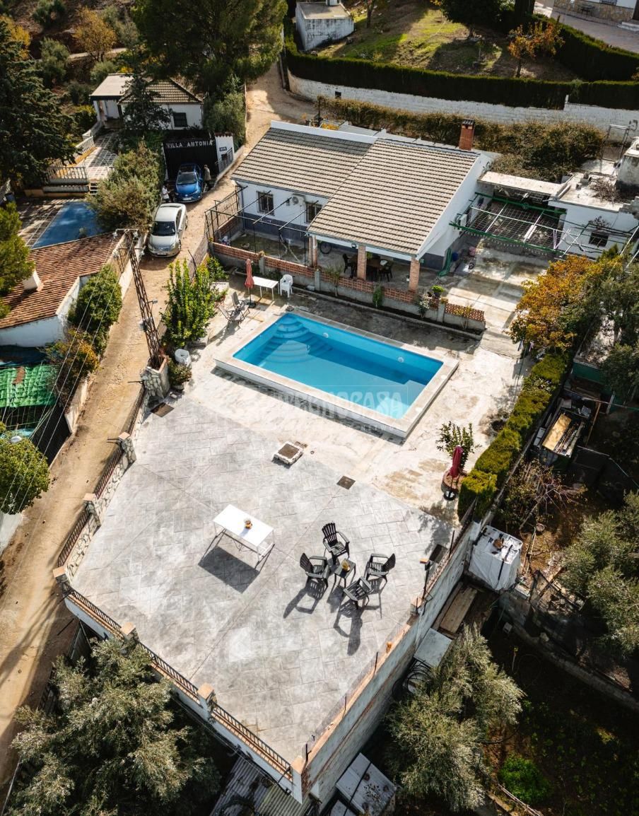 Swimming pool of House or chalet for sale in  Jaén Capital  with Air Conditioner and Swimming Pool