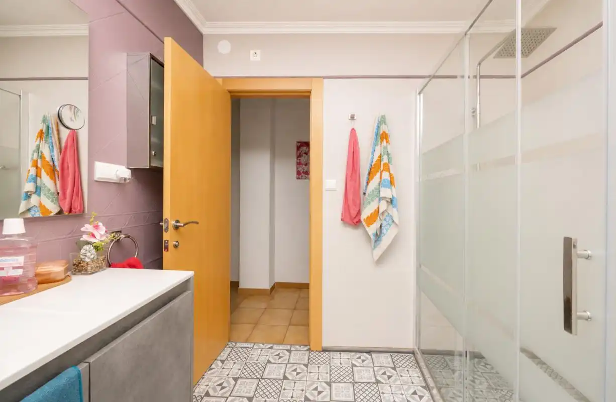 Bathroom of Flat for sale in Elche / Elx  with Heating and Furnished