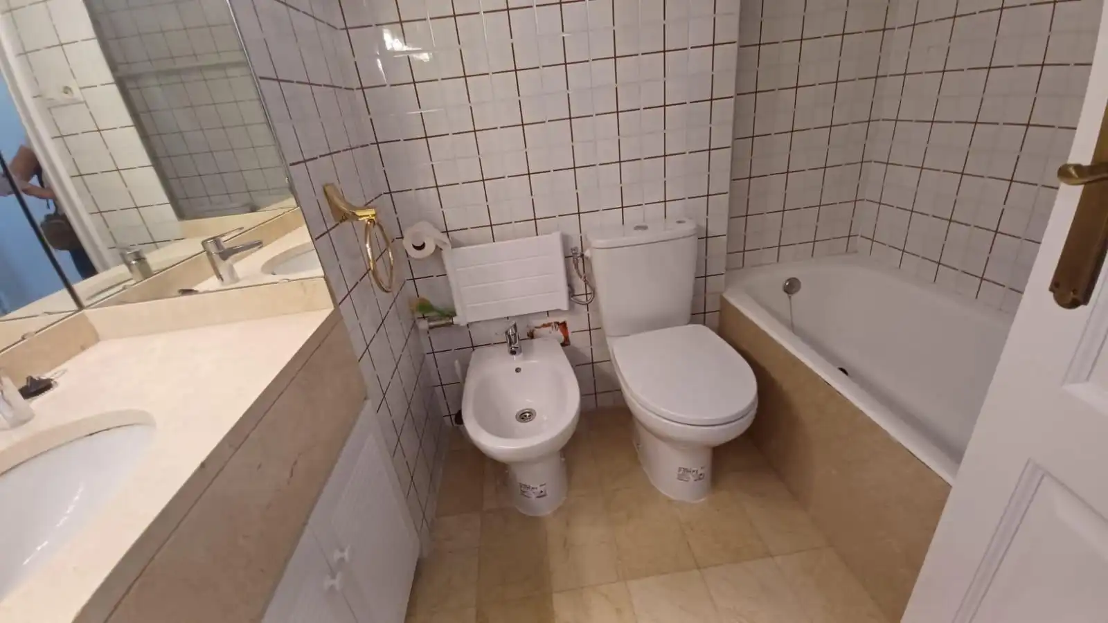 Bathroom of Flat for rent in Barcelona  with Heating, Parquet flooring and Terrace