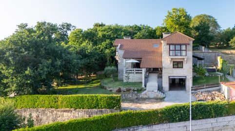 UNA JOYA EN PIEDRA GALLEGA EN EL CORAZÓN DE LAS RÍAS BAIXAS. 407 m2 construidos  Parcela 1.626 m2  Dormitorios 4  Baños 3, imatge 3