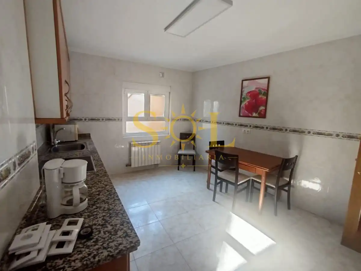 Cocina de Piso para compartir en León Capital  con Calefacción, Amueblado y Horno