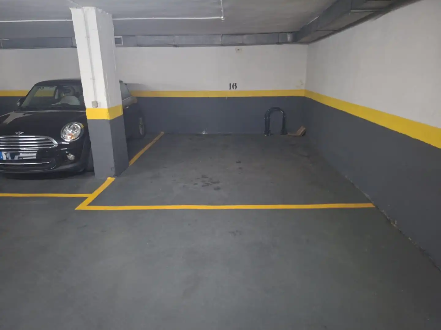 Parkplatz von Garage zur Miete in Madrid