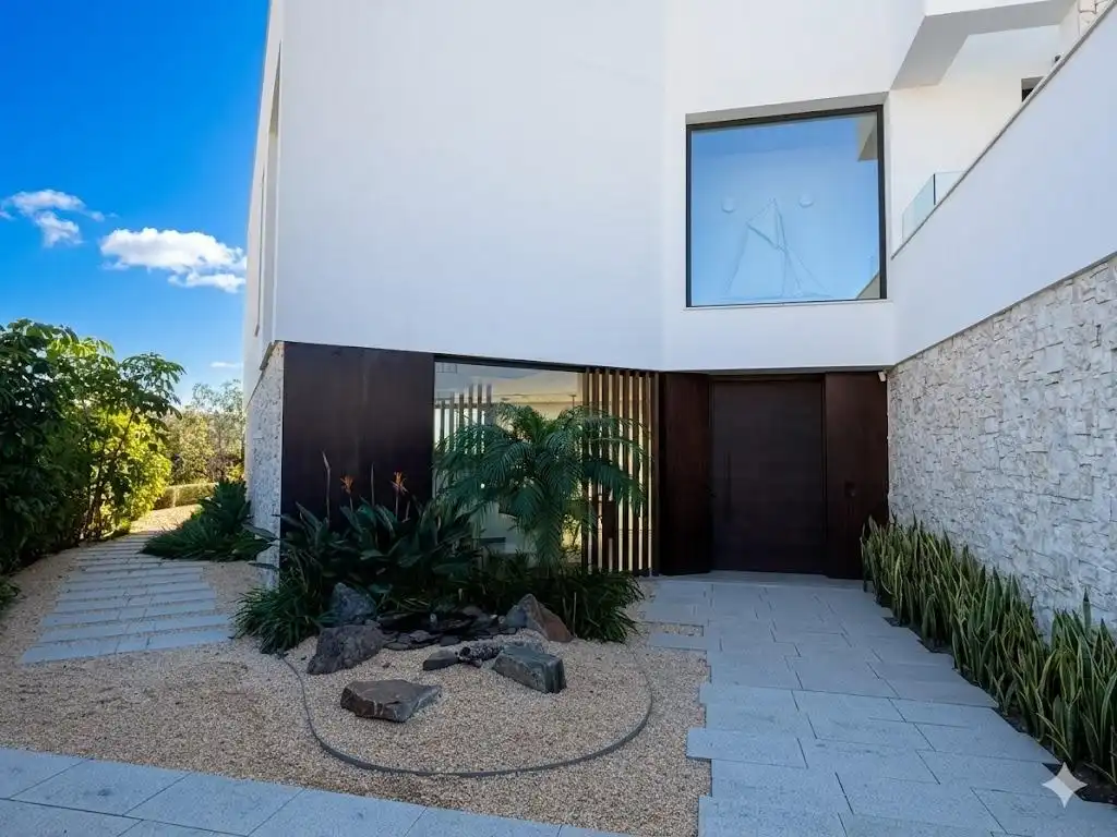 Exterior view of Houses for sale in Málaga  with Air Conditioner, Private garden and Terrace